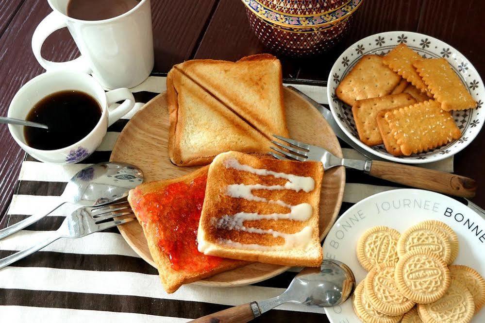 Wake Up Hostel Бангкок Экстерьер фото
