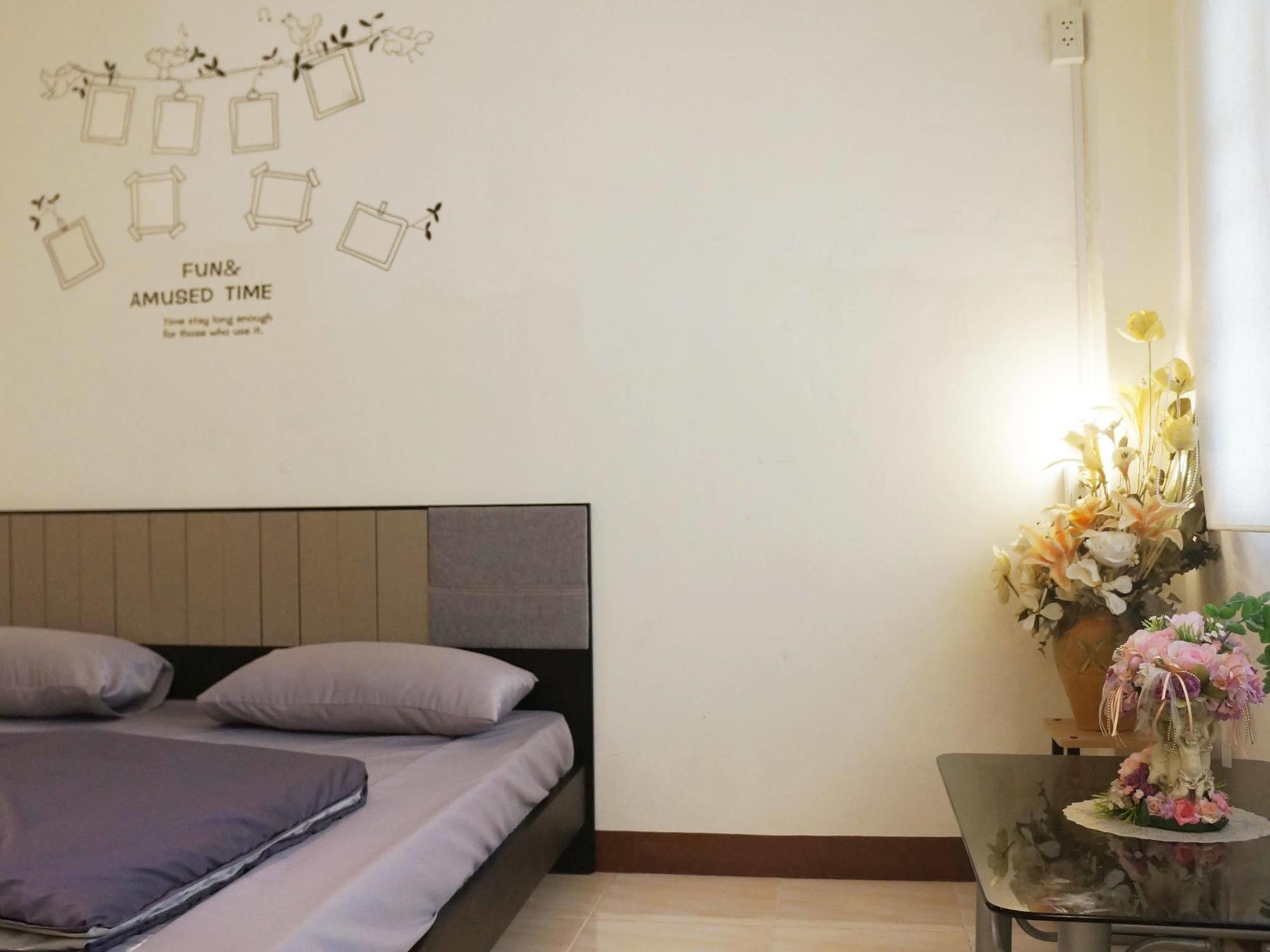 Wake Up Hostel Бангкок Экстерьер фото