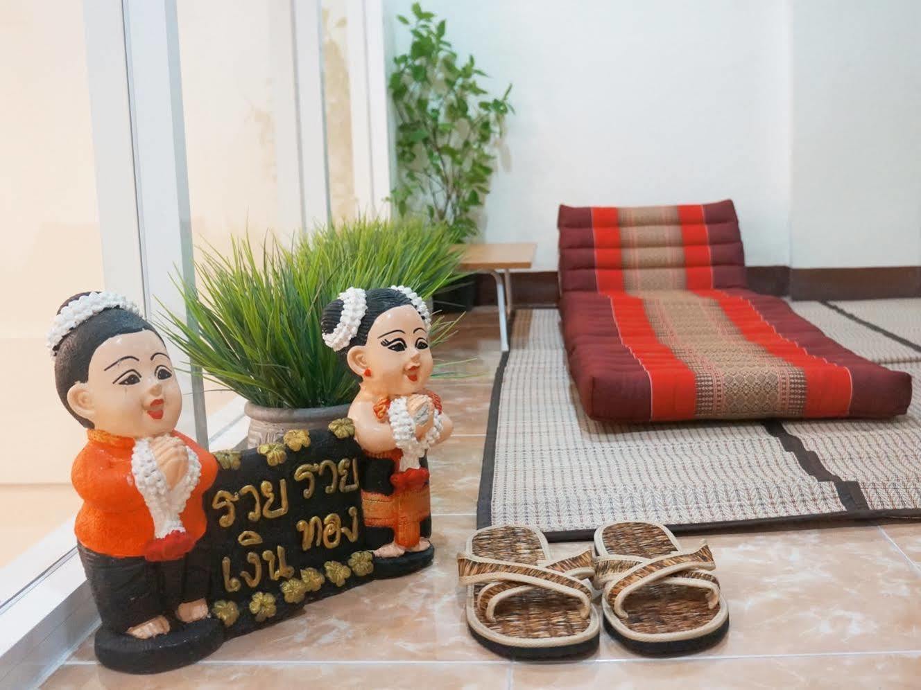 Wake Up Hostel Бангкок Экстерьер фото